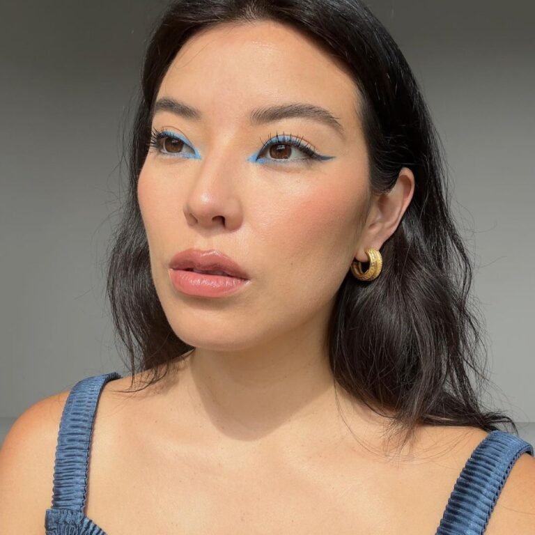 Blue Mascara