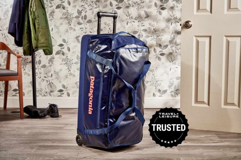 Duffle Bag with Wheels
